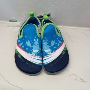 NWT Toddler size 7/8 Water Shoes